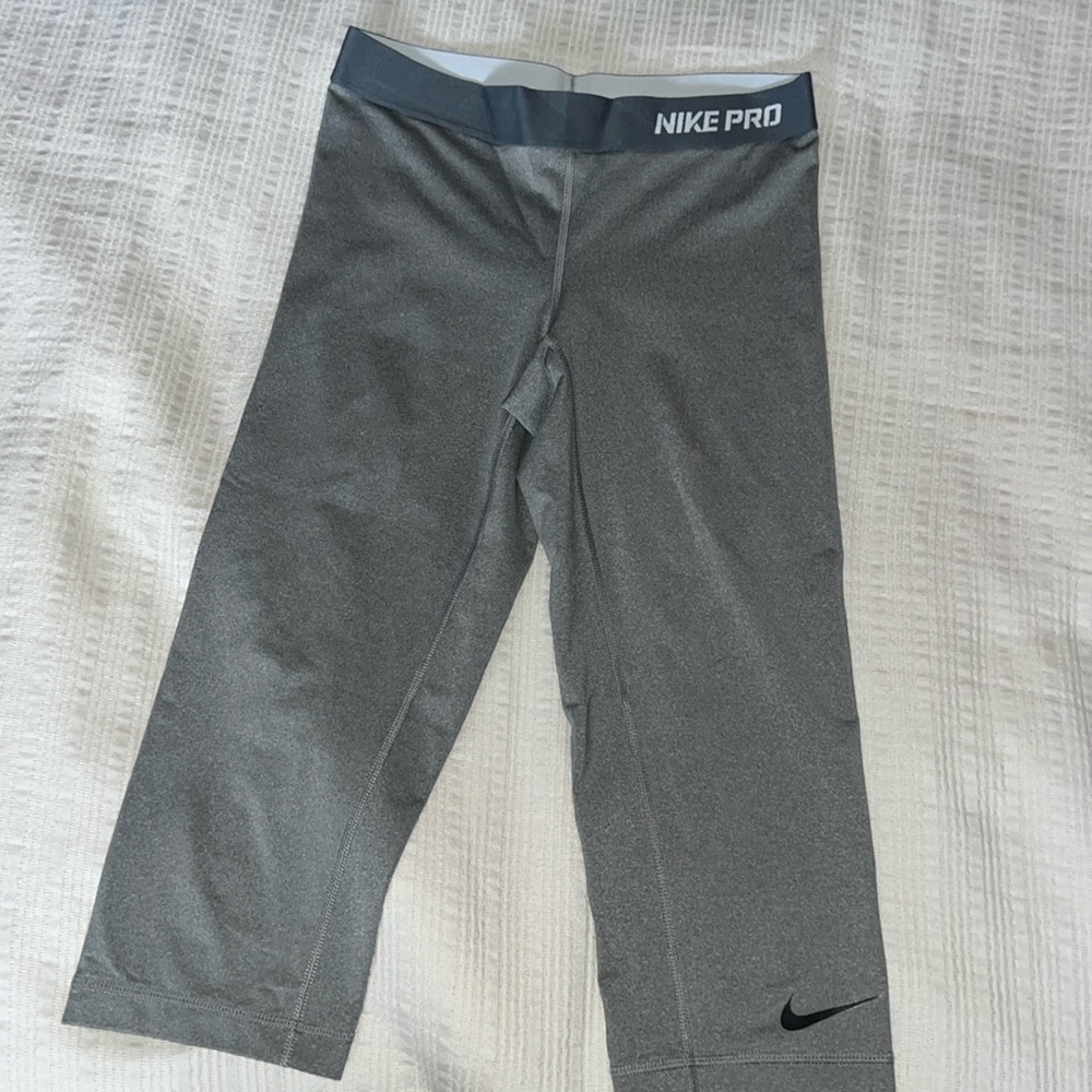 Nike Pro Gray Capris